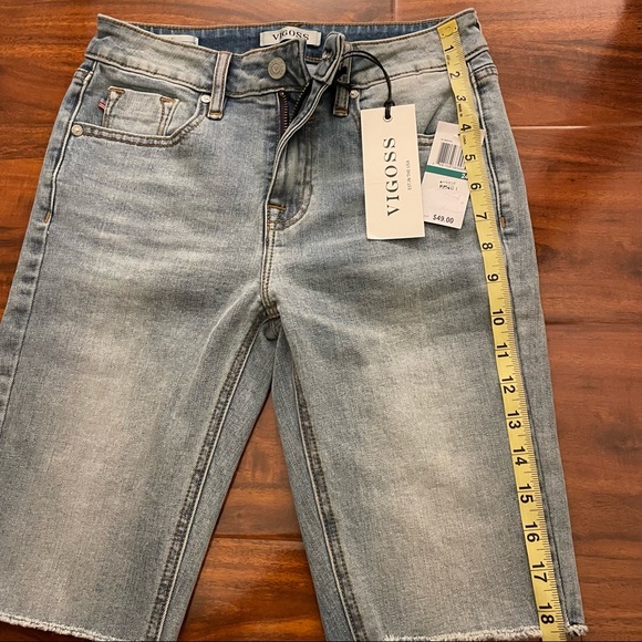 NWT _High waisted High Rise Bermuda .Size 24 - Picture 4 of 9